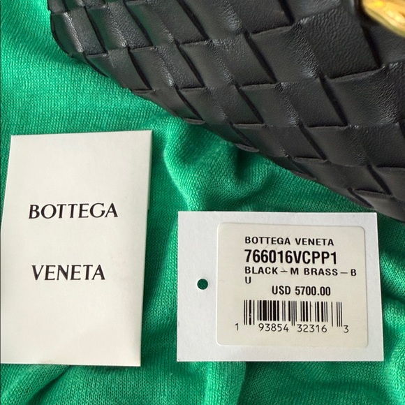 Bottega Veneta Andiamo medium NWT - Picture 9 of 9